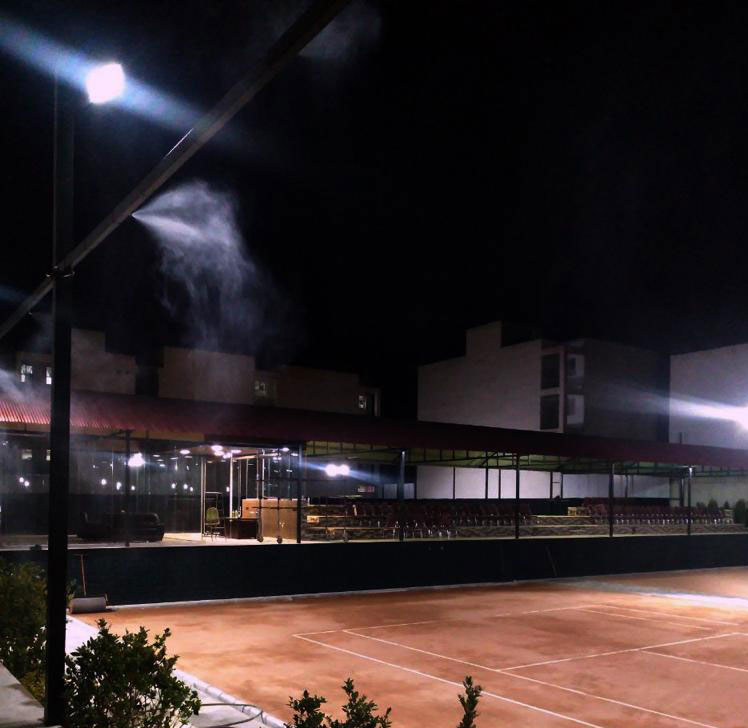 تنیس اکام در شب